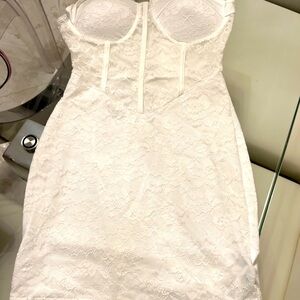 Cute lace mini dress size small